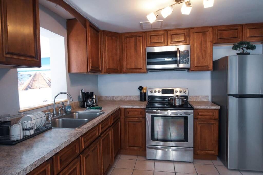 Spacious Family-Sized Home In Central Location Джэксонвиль Экстерьер фото